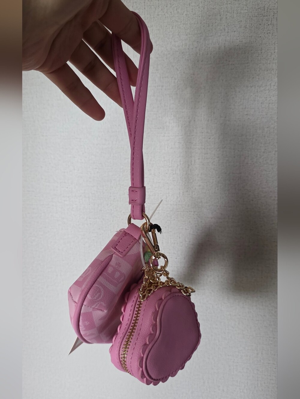 Juicy Couture Pink Heart Keychain Wallet Set - Picture 3 of 3